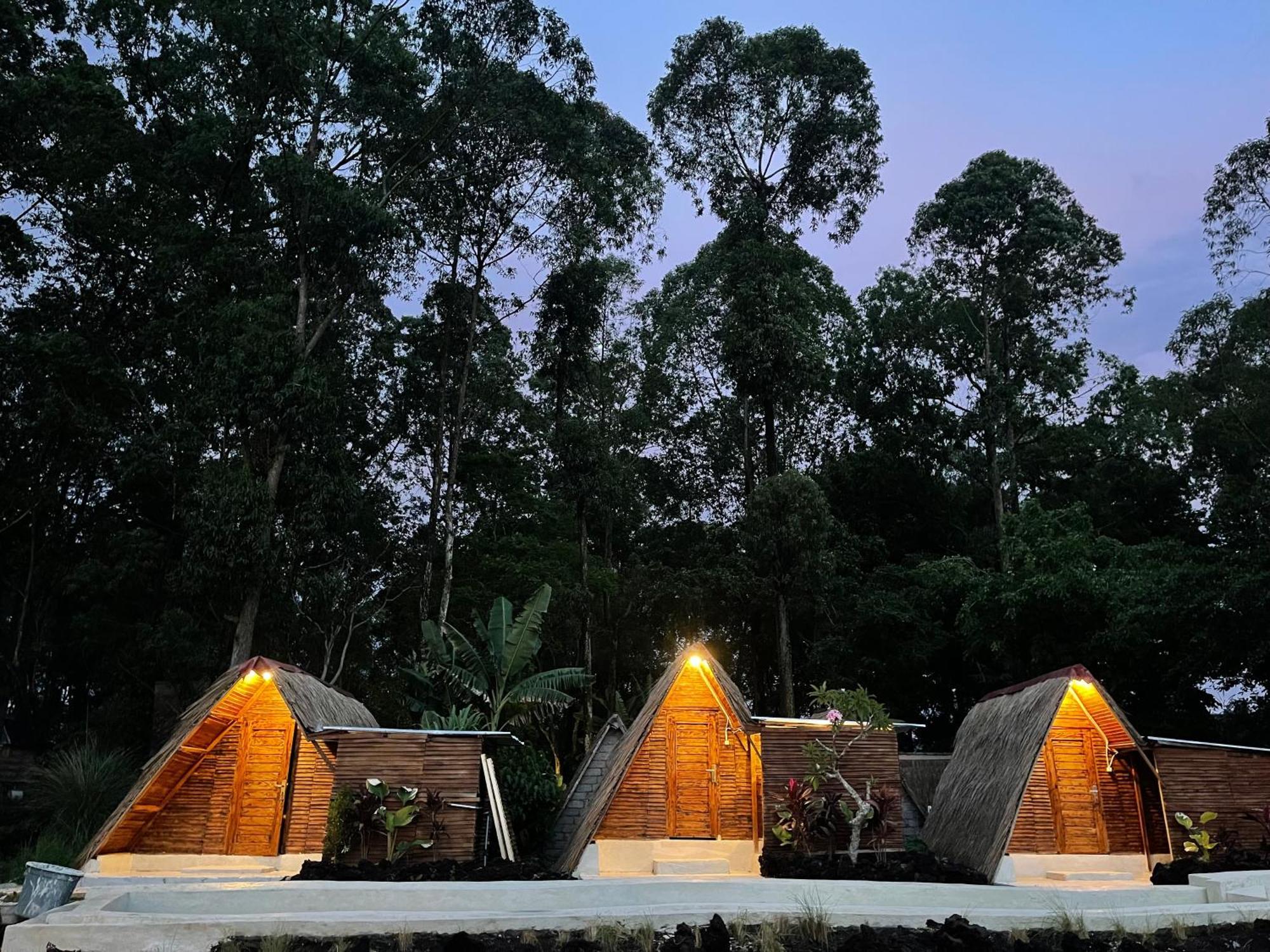 Triangular House And Hot Spring Hotel Kubupenlokan Eksteriør billede