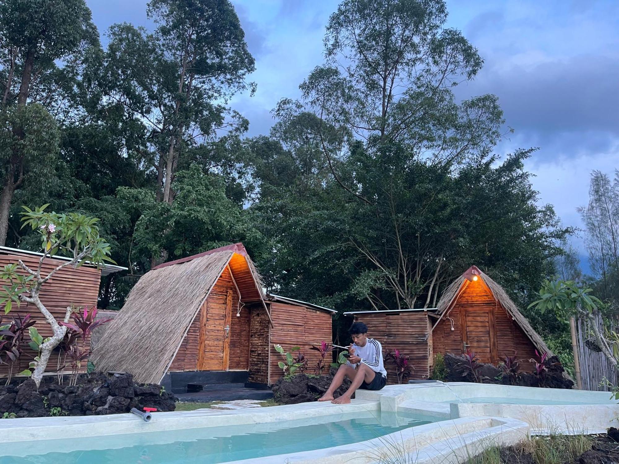 Triangular House And Hot Spring Hotel Kubupenlokan Eksteriør billede