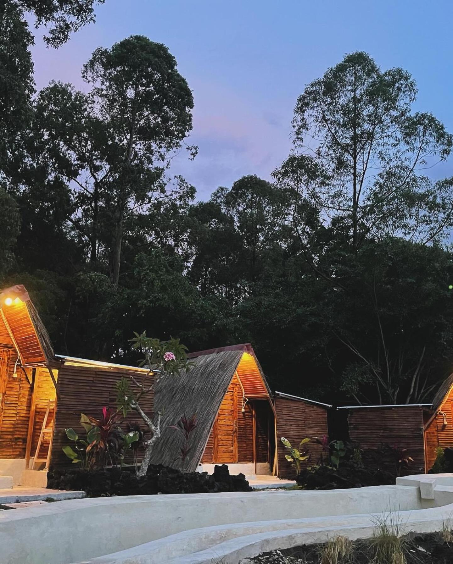 Triangular House And Hot Spring Hotel Kubupenlokan Eksteriør billede